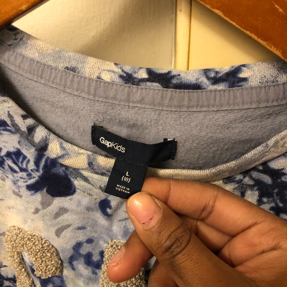 Kid sweater